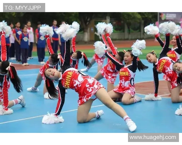 足球球星女友们的魅力与风采揭秘她们如何在赛场外绽放光彩